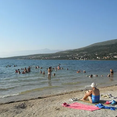 Ana * Gornji Karin