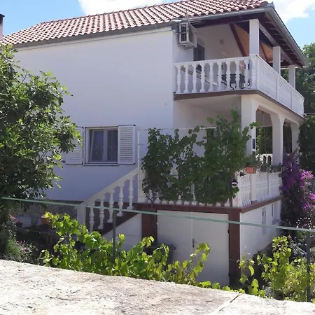 Ana Apartment Gornji Karin