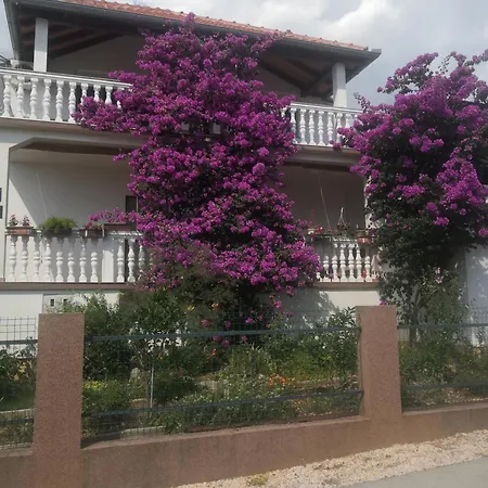 Appartement Ana Gornji Karin